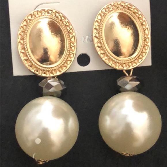 COPY - COPY - Earrings - Picture 3 of 3